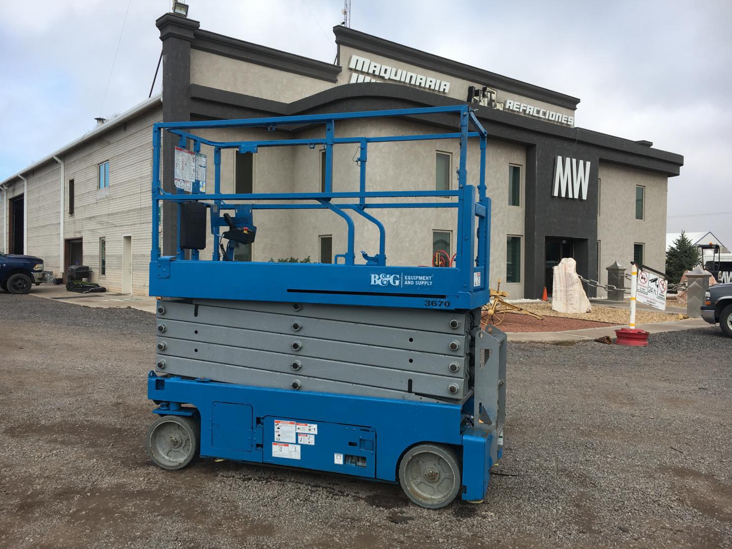 ./imagenes/INVOICE/2019/17147/ASCENSOR TIPO TIJERA GENIE GS-3232 (1).JPG